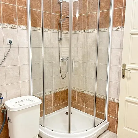 Majestic Residency - 3 Bedrooms Apartment