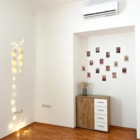 Majestic Residency - 3 Bedrooms Apartment *