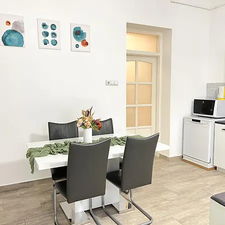 Majestic Residency - 3 Bedrooms Apartamento